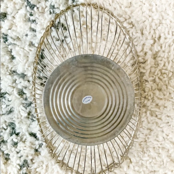 Retro Silver Plated Vintage Bread Bowl - Picture 4 of 4